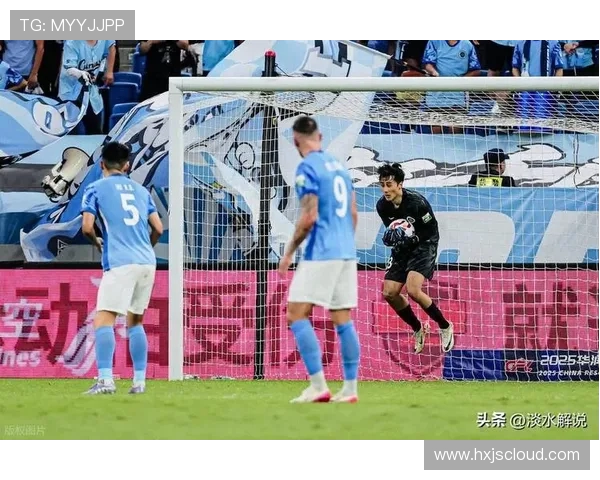 张卫失误助攻戴维森扳平 新鹏城与西海岸上半场战成1-1